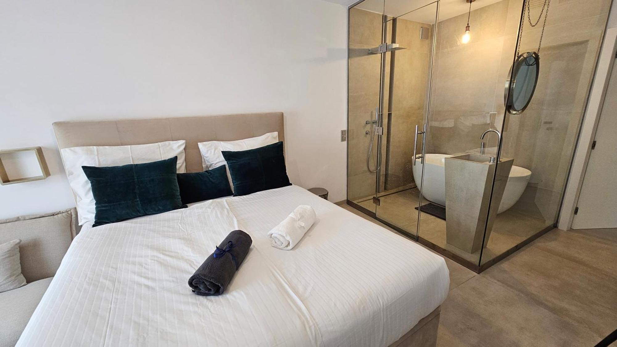 Apartamento Oasis Jacuzzi Retreat Marbella Exterior foto