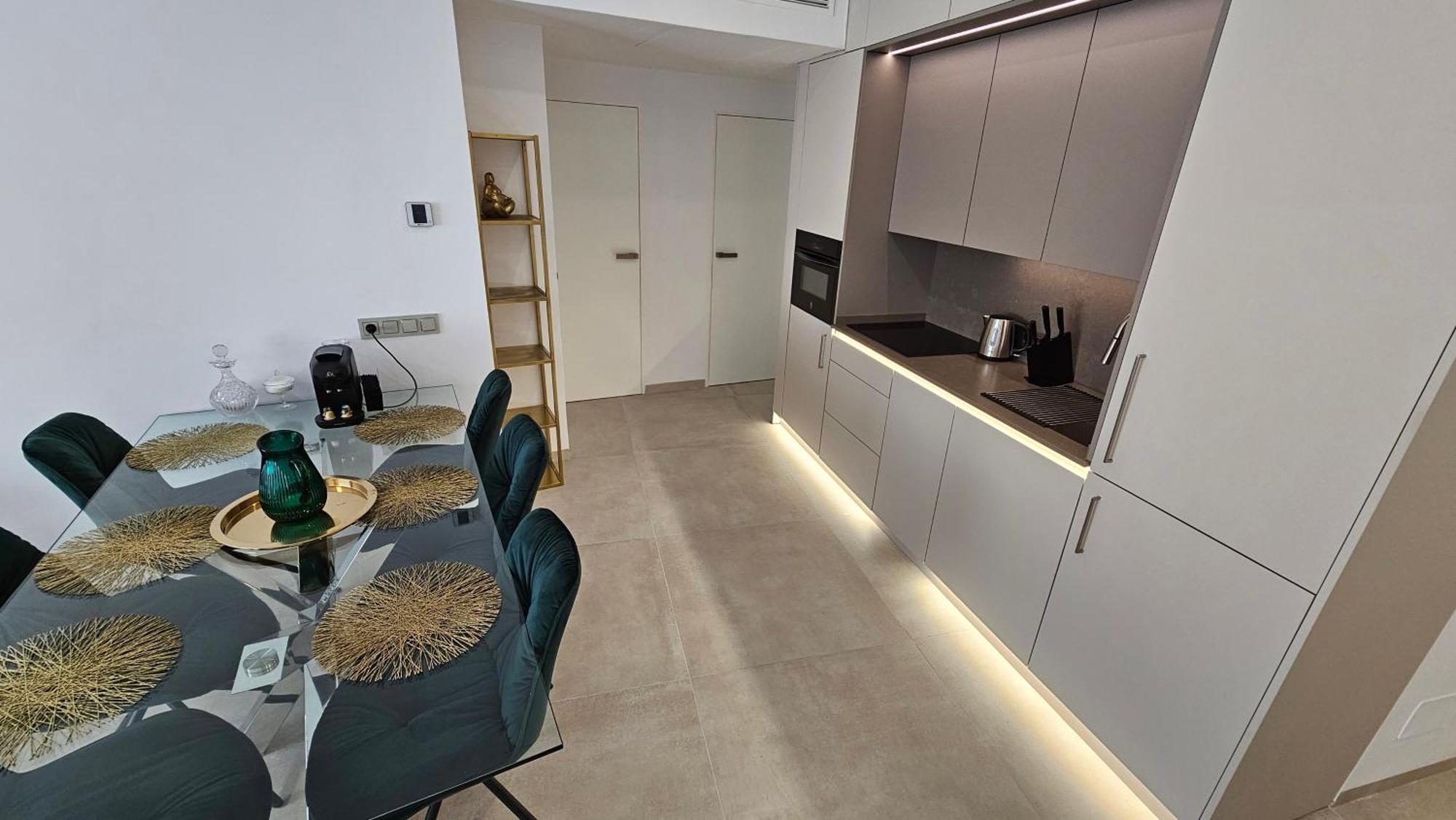 Apartamento Oasis Jacuzzi Retreat Marbella Exterior foto
